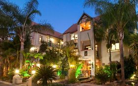Court Classique Suite Hotel